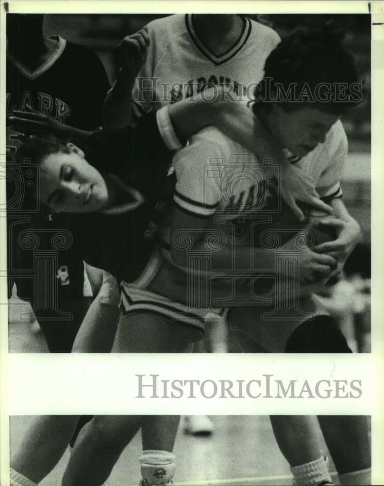 1990 Press Photo Clark and Marshall play girls high school basketball - Historic Images