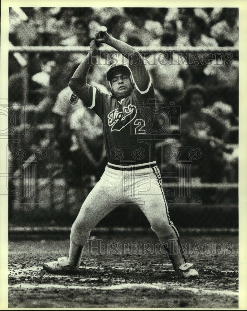 1983 Press Photo Laredo High baseball player Alfredo Gonzalez - sas10213- Historic Images