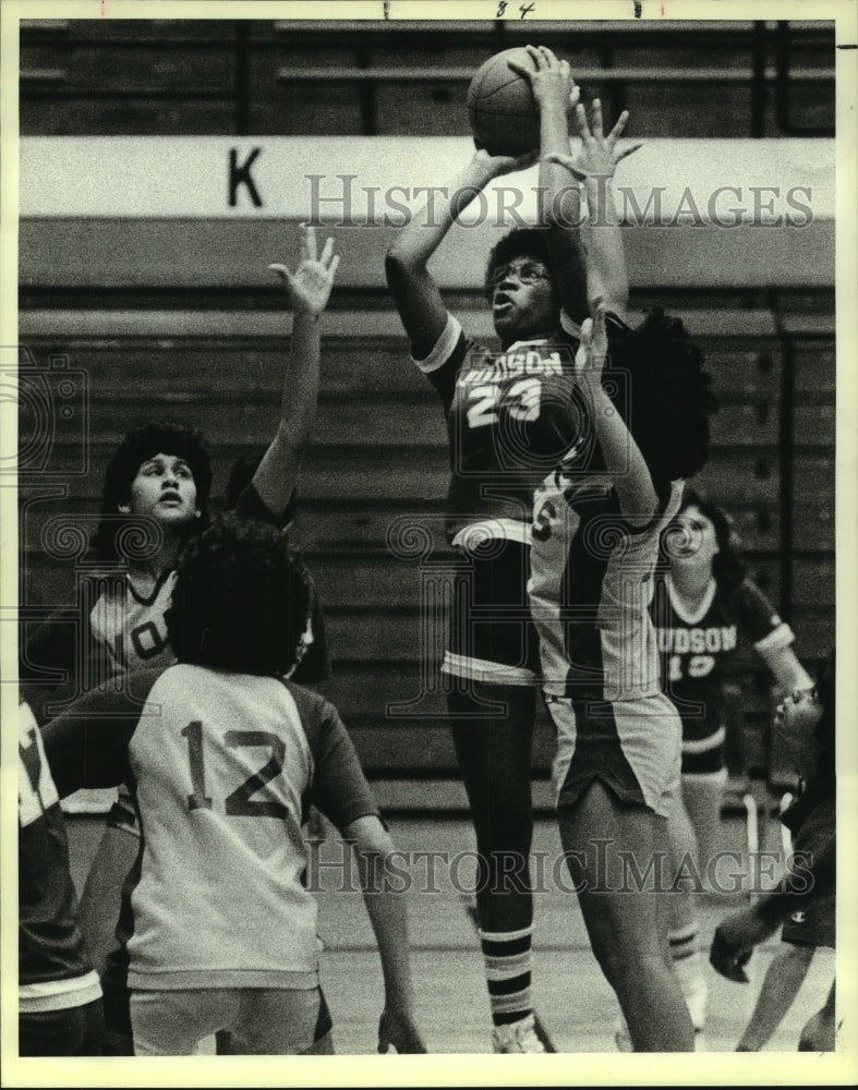 1984 Press Photo Judson High basketball player Renita Laury in action - Historic Images
