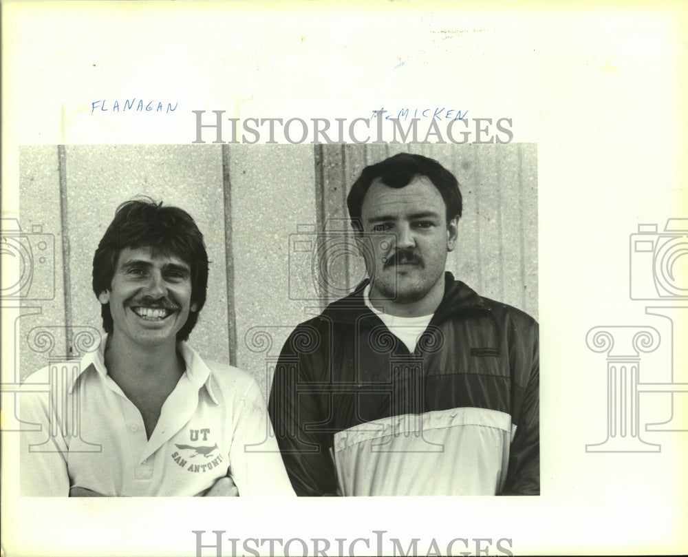 1986 Press Photo Texas-San Antonio track coaches Shawn Flanagan, Glen McMicken- Historic Images