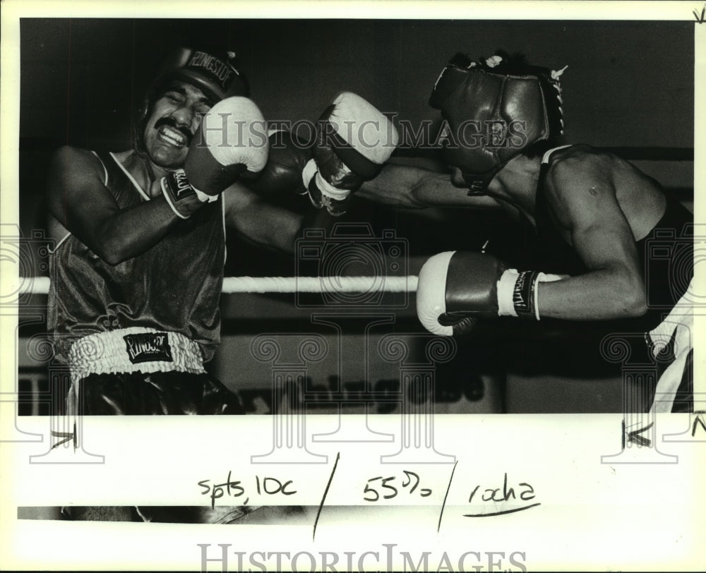 1989 Press Photo Boxers at Golden Gloves Bout at Calderon Boys & Girls Club- Historic Images