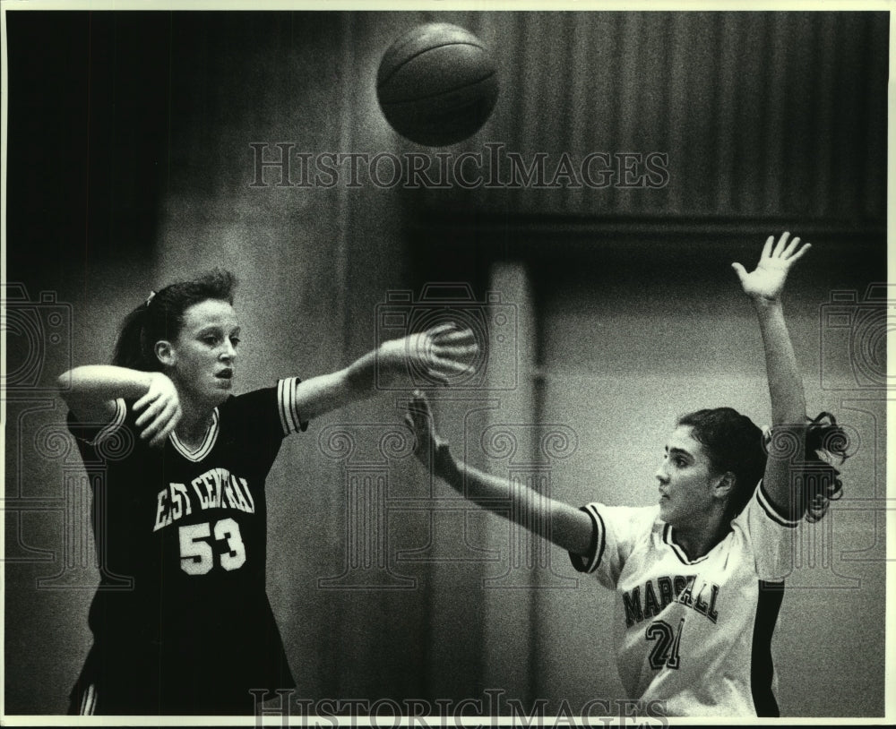 1993 Press Photo East Central and Marshall High School Basketball Players - Historic Images