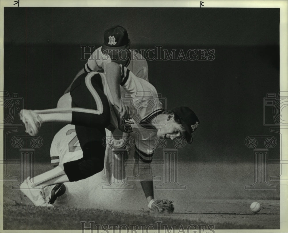 1985 Press Photo Eric Stamp, Lee High School Baseball Player at Game - sas10802- Historic Images