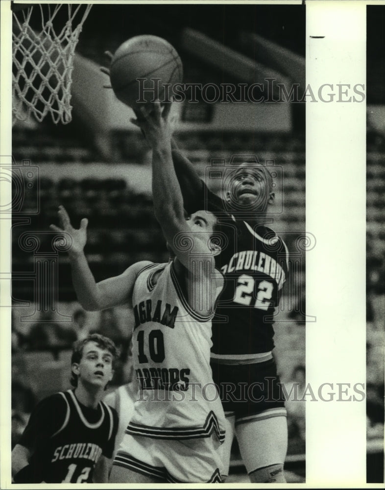 1990 Press Photo Ingram and Schulenburg High School Basketball Players at Game- Historic Images