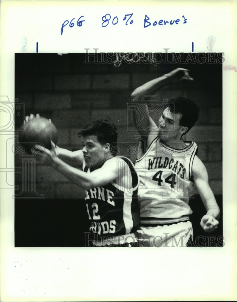1990 Press Photo Chris Adamek, Boerne High School Basketball Player at Game- Historic Images