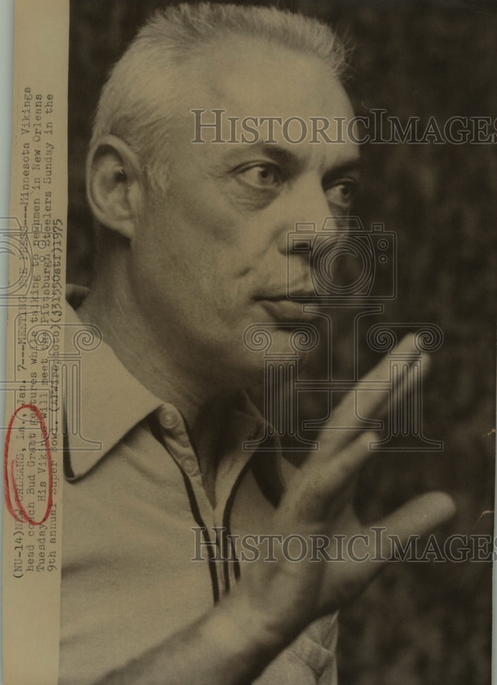 1975 Press Photo Bud Grant, Minnesota Vikings Football Coach in New Orleans - Historic Images