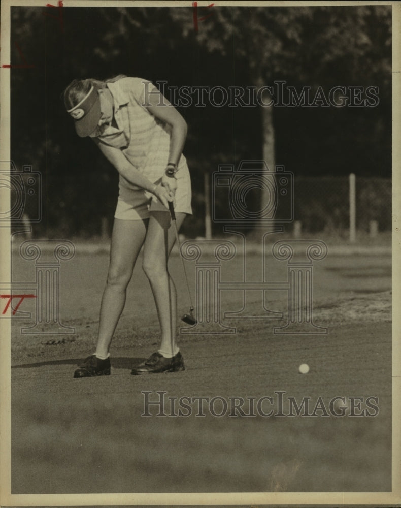 Press Photo Brenda Goldsmith, Golfer - sas11478- Historic Images