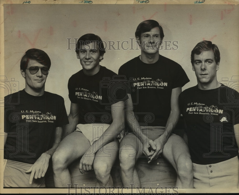 1979 Press Photo Neil Glenesk with Other United States Mondern Pentathletes- Historic Images