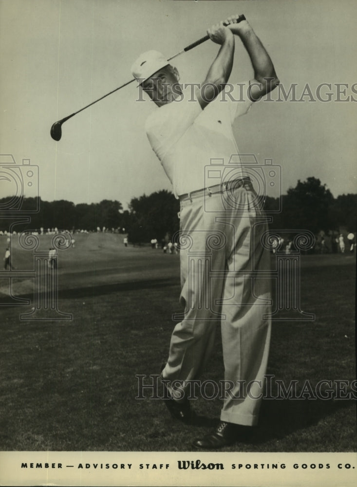 Press Photo Golfer E.J. (Dutch) Harrison in Swinging Pose on Golf Course - Historic Images