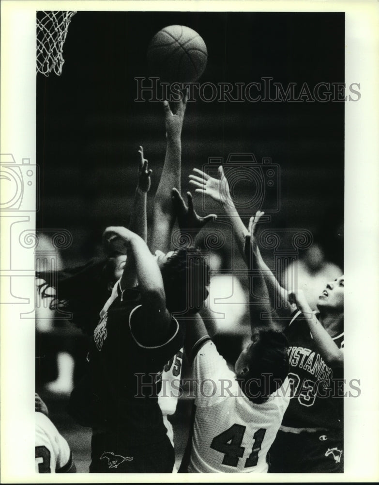 1992 Press Photo Tarsha Kyle, Edison High School Basketball Player at Game-Historic Images