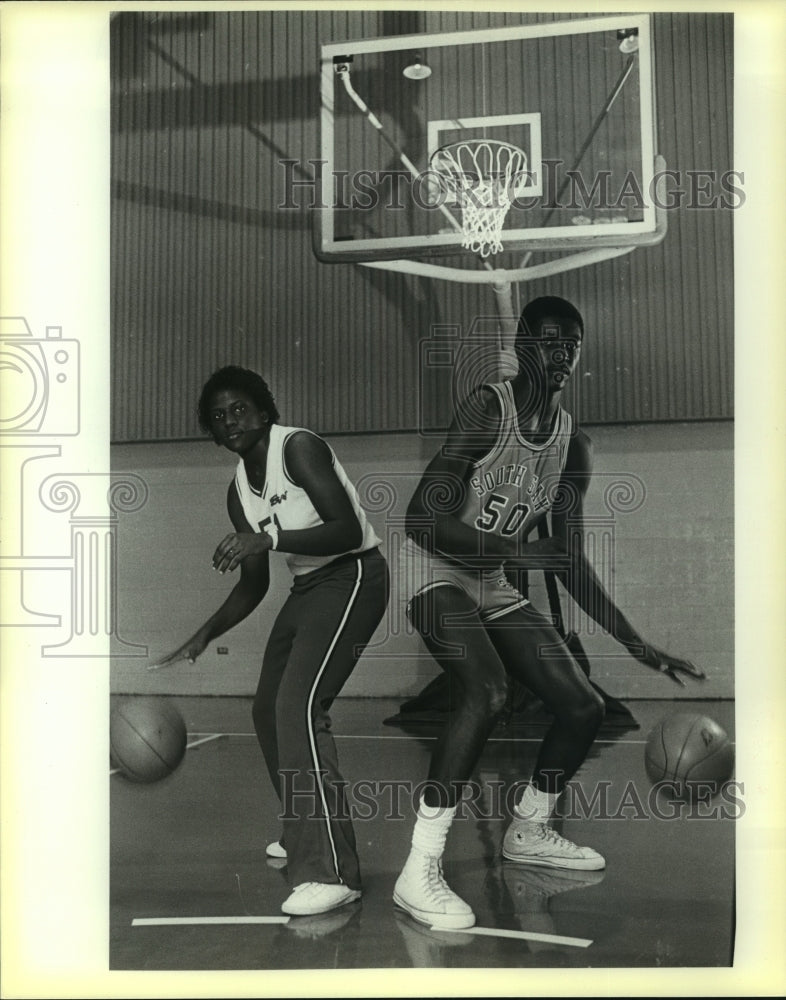 1985 Press Photo High School Basketball Players Bernadette Ray and Thomas Thames- Historic Images