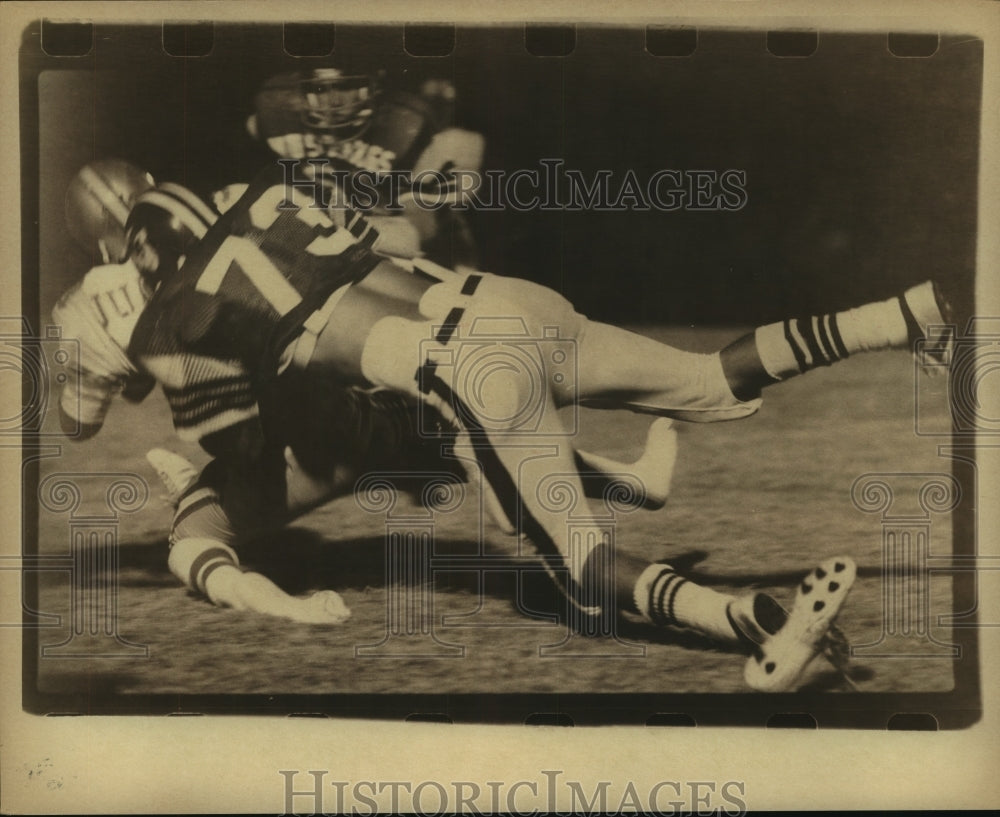 Press Photo Roland Birmingham, Football Player at Game - sas12256 - Historic Images