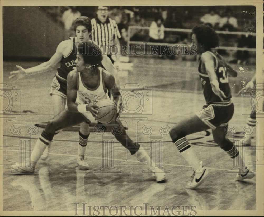 Press Photo Basketball Players at Game - sas12298 - Historic Images