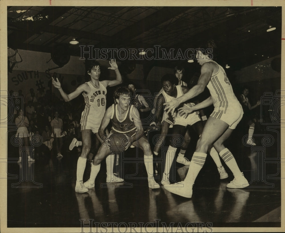 1981 Press Photo Blair Novikoff Alamo Heights High School Basketball 1981-press-photo-blair-novikoff-alamo-heights-high-school-basketball