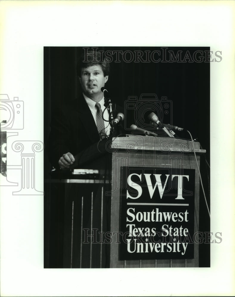 1991 Press Photo Jim Bob Heduser, Southwest Texas State Head Football Coach - Historic Images