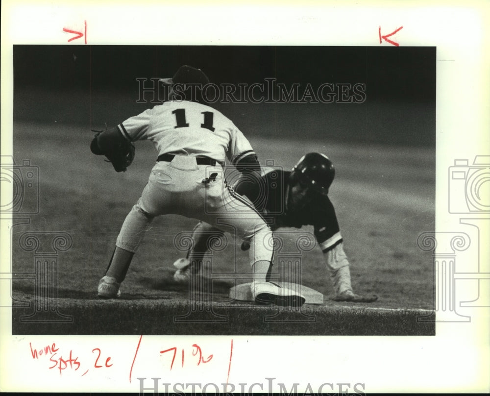 1990 Press Photo Joseph Rodriguez, Holmes High School Baseball Player at Game - Historic Images