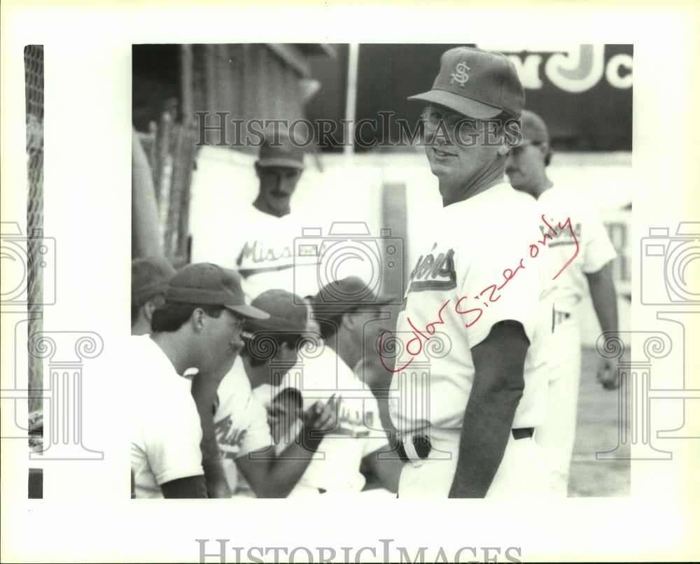 1990 Press Photo Burt Hooton, Missions High School Baseball Pitching Coach- Historic Images