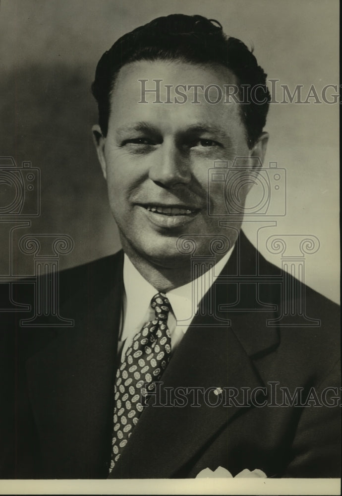 1952 Press Photo Stuart Holcomb, Purdue Boilermakers Football Coach - sas12647- Historic Images