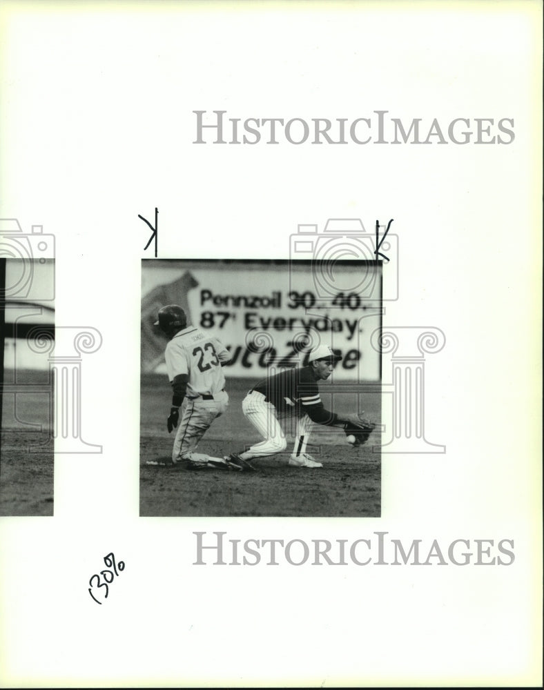 1990 Press Photo Pleasonton and Anderson High School Baseball Players at Game - Historic Images