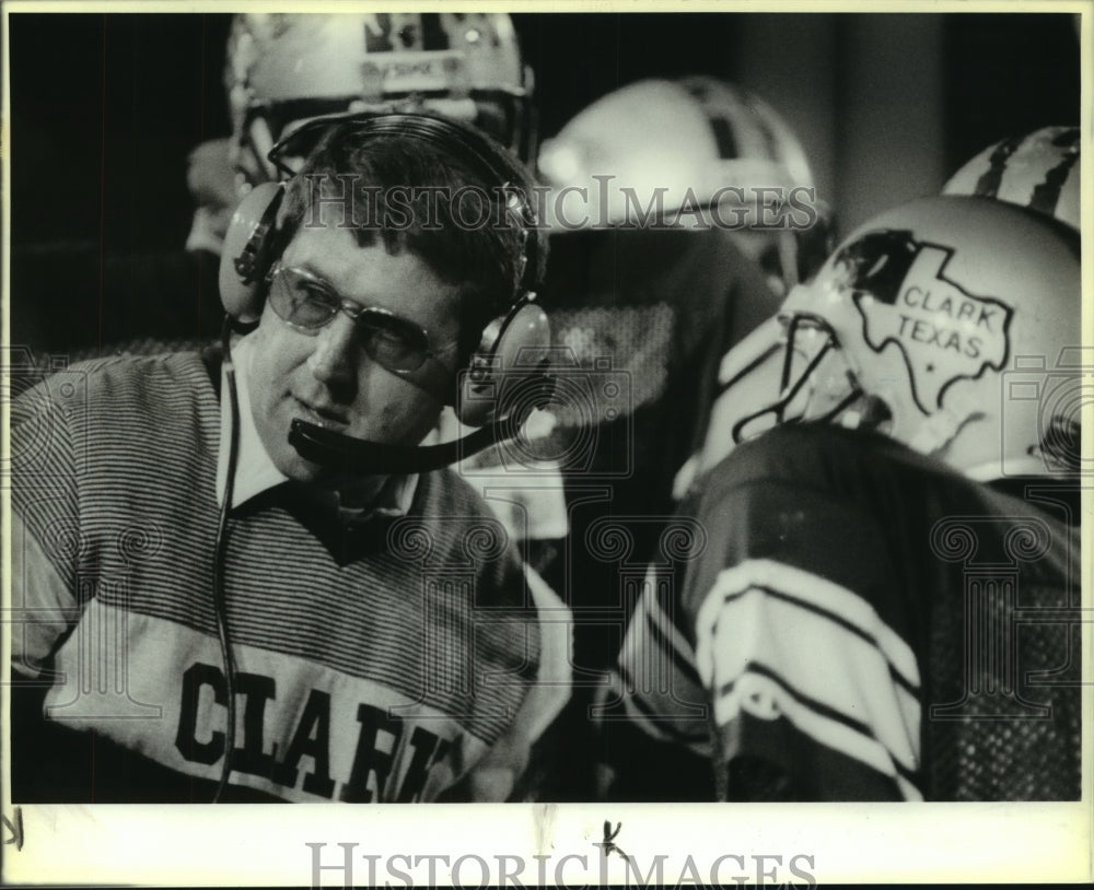1987 Press Photo Clark High football coach Mike Robbins - sas12930- Historic Images