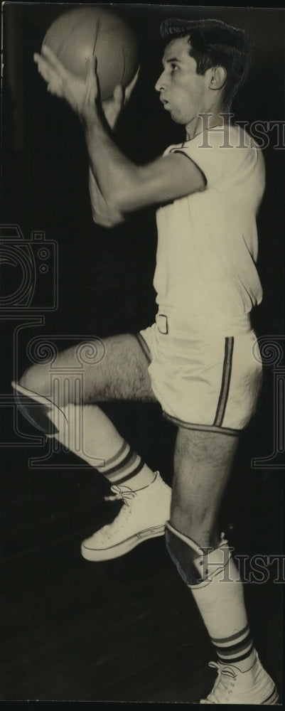 Press Photo Gilbert Montalus, Basketball Player - sas13160 - Historic Images