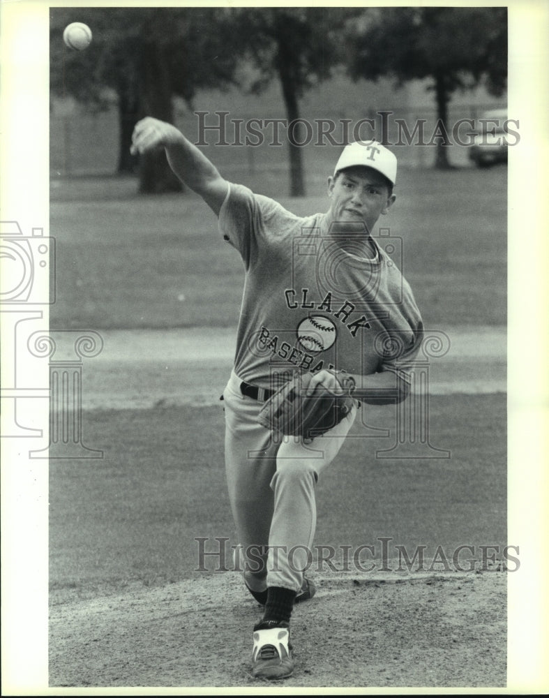 1994 Press Photo Rad Weaver, Clark High School Baseball Player at Practice- Historic Images