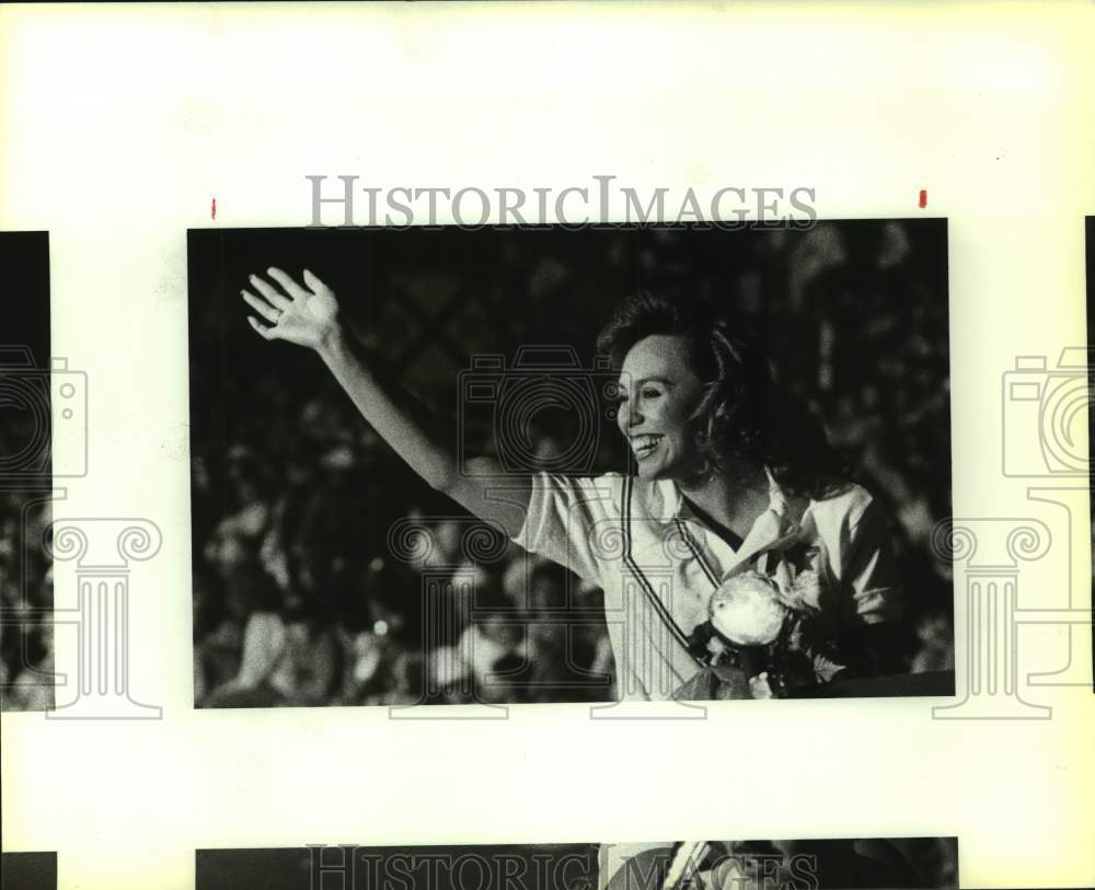 1989 Press Photo Grand Marshal and Olympic medalist Tracie Ruiz-Conforto- Historic Images