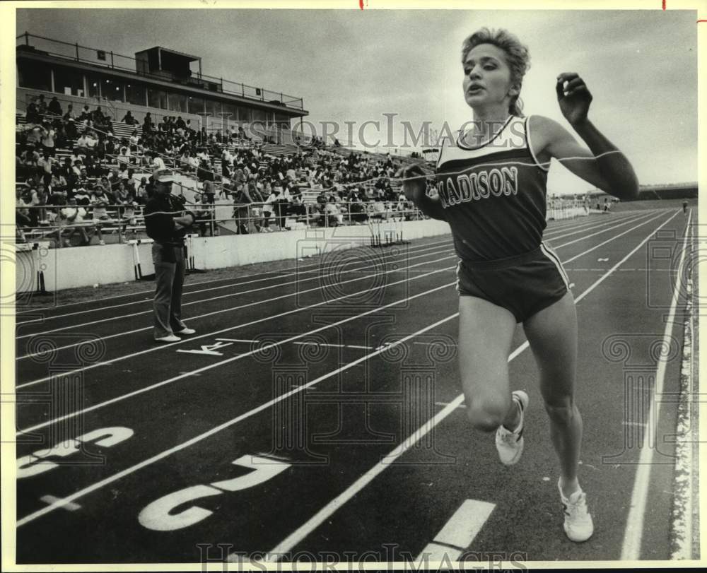 Press Photo Madison High track athlete Natalie Nalepa - sas13965 - Historic Images