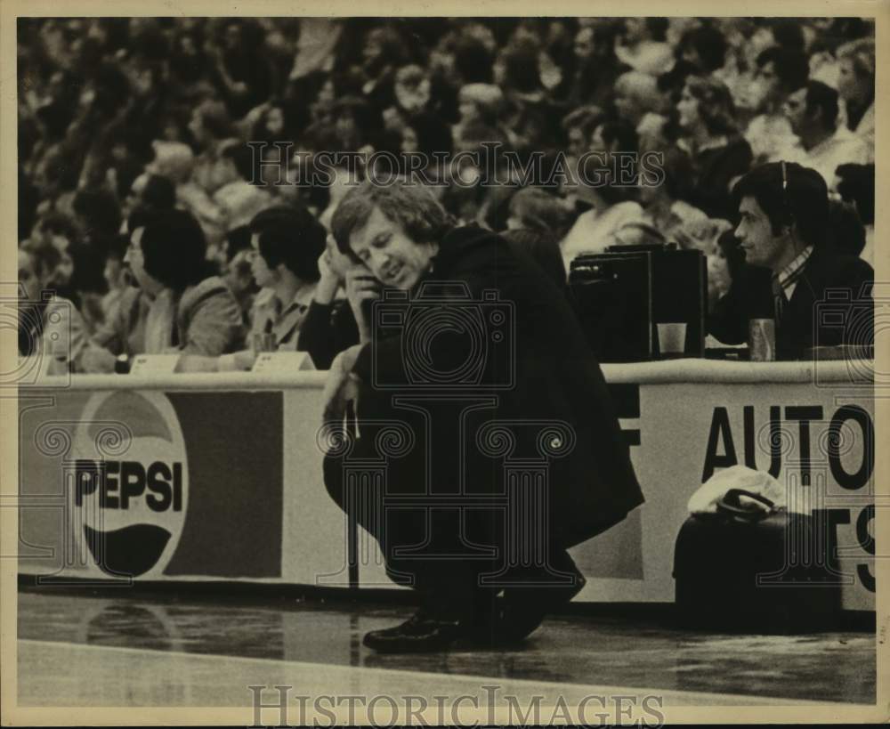 Press Photo New York/New Jersey Nets coach Kevin Loughery - sas14013- Historic Images