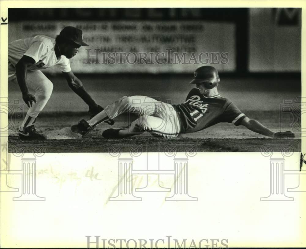 1988 Press Photo Wichita and the San Antonio Missions play minor league baseball - Historic Images