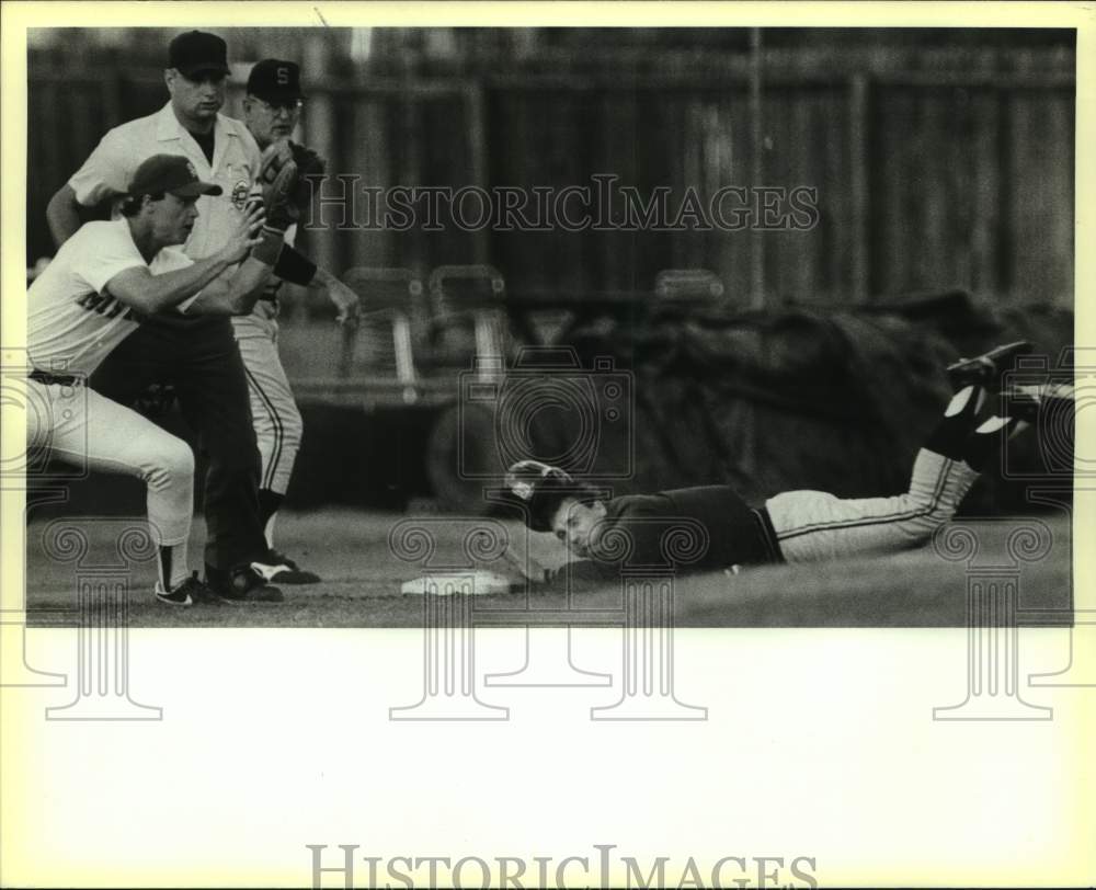 1988 Press Photo Shreveport and the San Antonio Missions play pro baseball- Historic Images