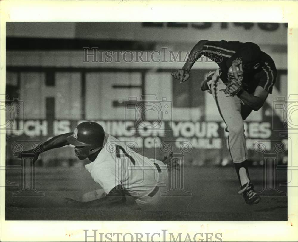 1989 Press Photo The San Antonio Missions and Mets play minor league baseball - Historic Images