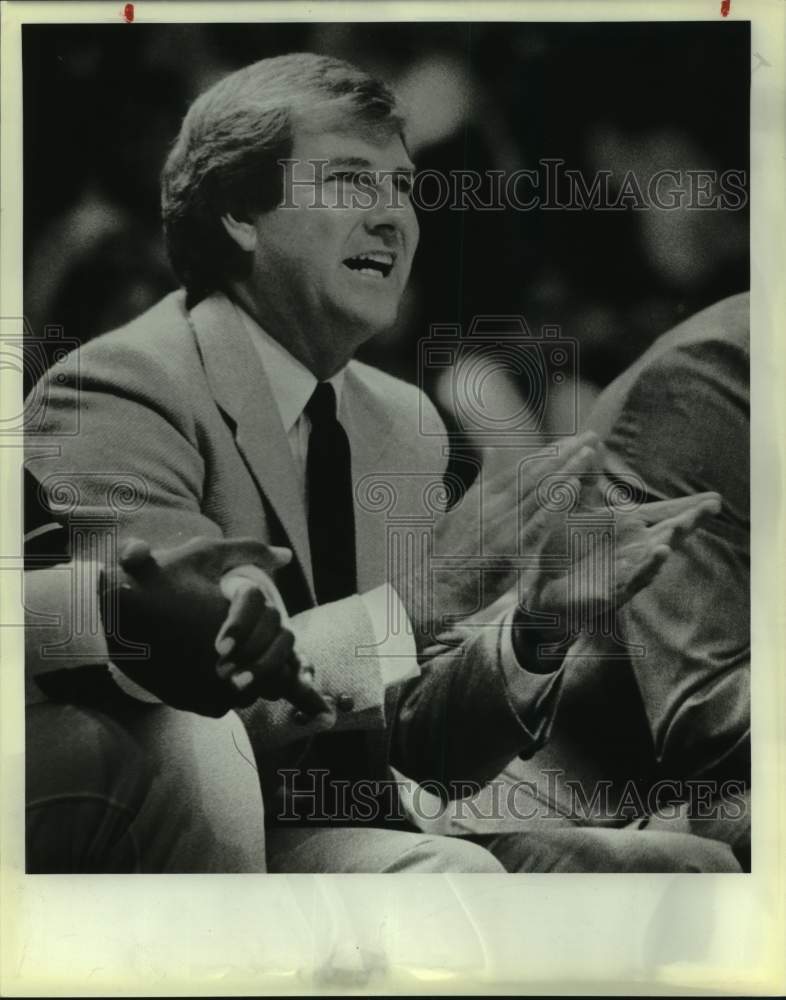 1983 Press Photo San Antonio Spurs basketball coach Morris McHone - sas14152 - Historic Images