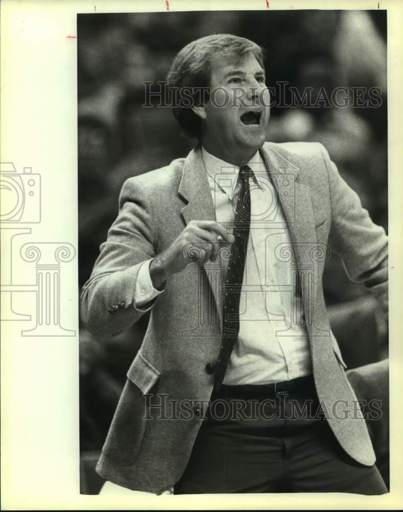 1983 Press Photo San Antonio Spurs coach Morris McHone - sas14155 - Historic Images
