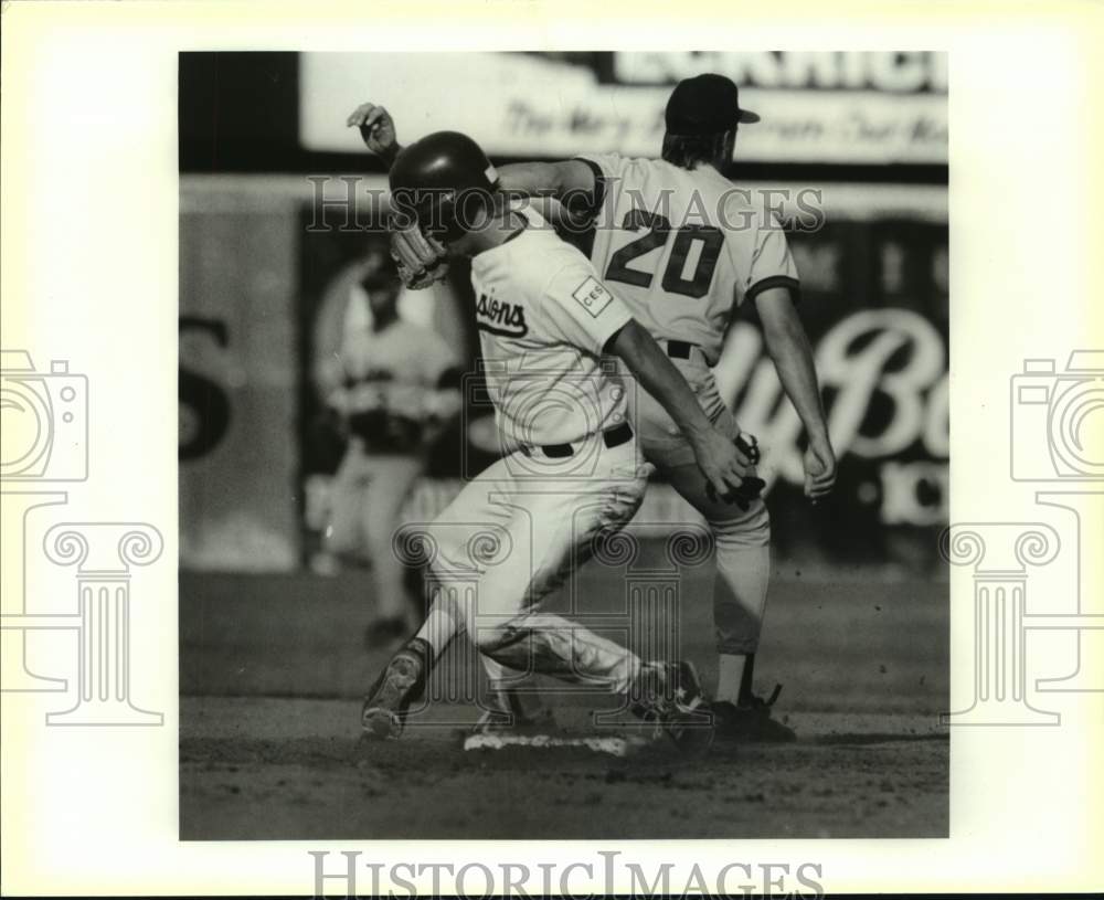 1992 Press Photo San Antonio Missions and Wichita play minor league baseball - Historic Images