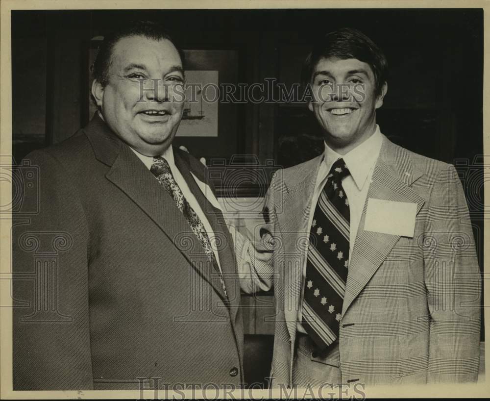 Press Photo San Antonio Brewer baseball executives Joe Garcia and Roger Williams - Historic Images