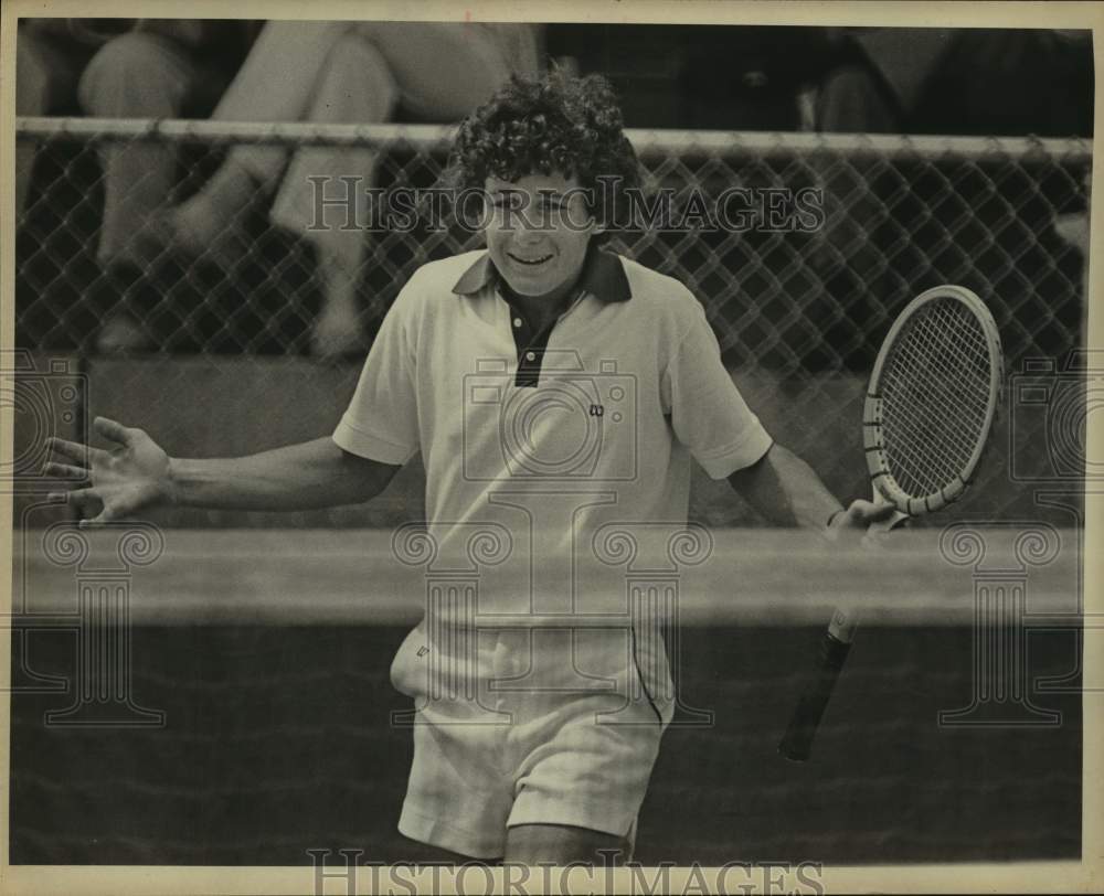 Press Photo Trinity tennis player Bill Scanlon - sas14547- Historic Images