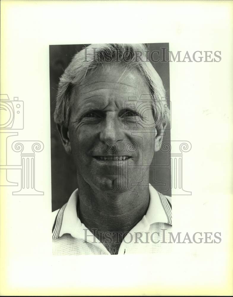 1987 Press Photo Tennis coach John Newman - sas14641 - Historic Images