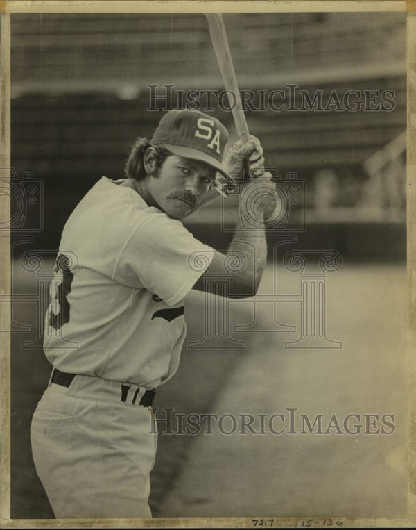Press Photo San Antonio baseball player Tim Roche - sas15048 - Historic ...