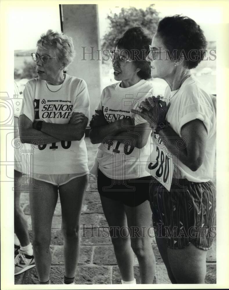 1990 Press Photo Senior Olympics 10 kilometer runners at Retama Polo Center - Historic Images