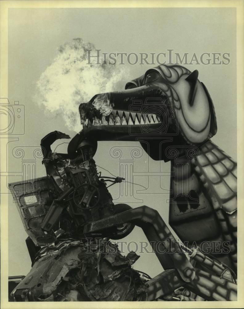 1996 Press Photo The "Megasaurus" robotic dinosaur - sas15296 - Historic Images