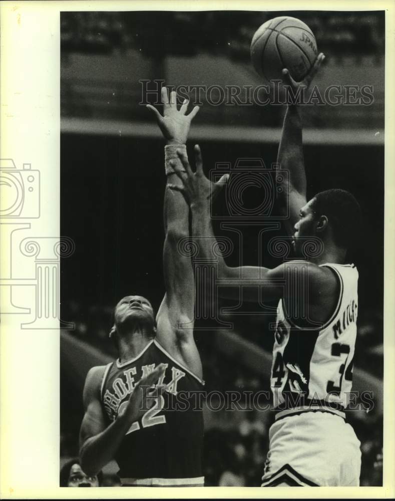 1984 Press Photo San Antonio Spurs and Phoenix Suns play NBA basketball - Historic Images