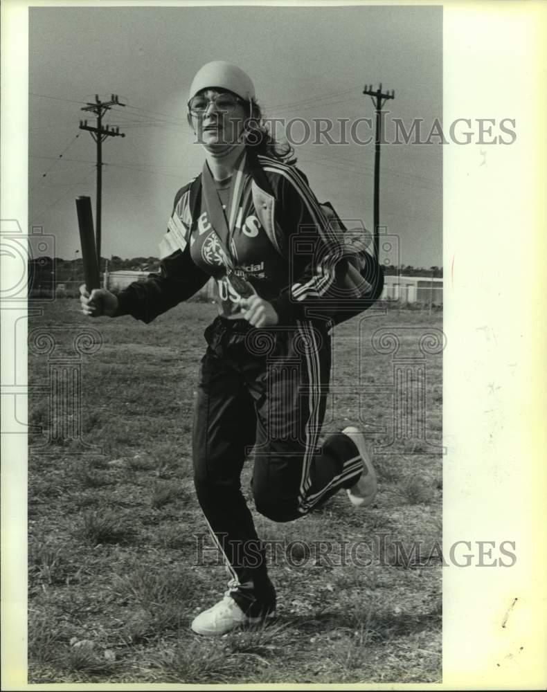1988 Press Photo Special Olympics runner Kimberly Gearhart at Fair Meadows - Historic Images