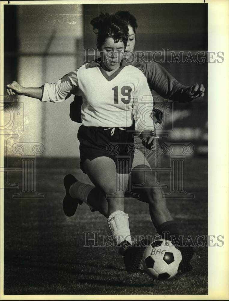 1987 Press Photo Madison and Jefferson play girls high school soccer - sas15435 - Historic Images