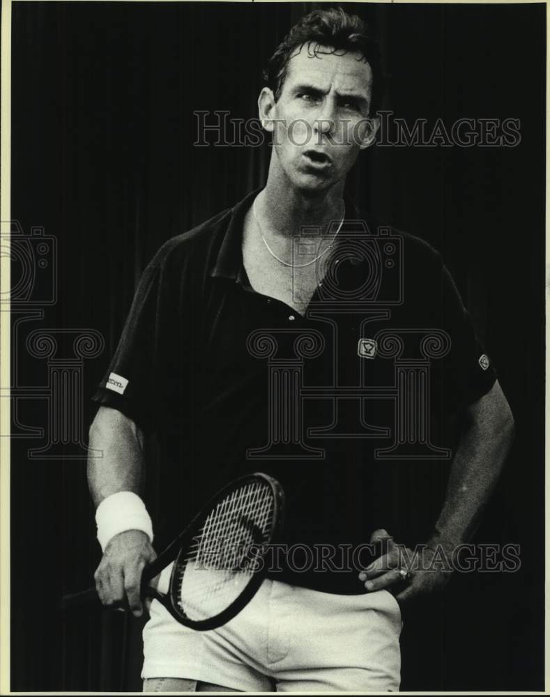 1985 Press Photo Tennis player Dick Stockton argues a call - sas15461 - Historic Images