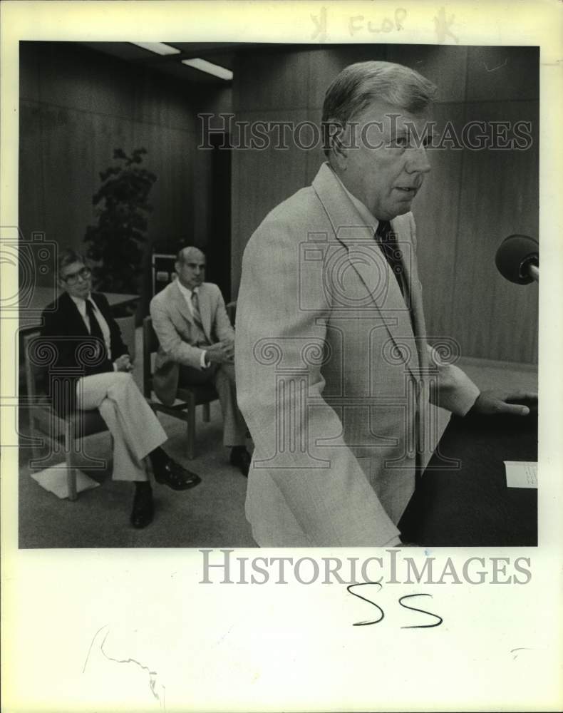 1985 Press Photo Texas-San Antonio athletic director Jim Skaines - sas15495 - Historic Images