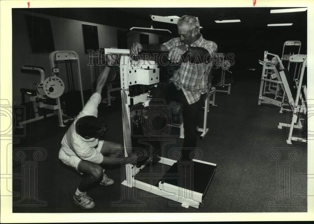 1992 Press Photo Exercise physiologist Dale Schweers and Roy Bendele - Historic Images