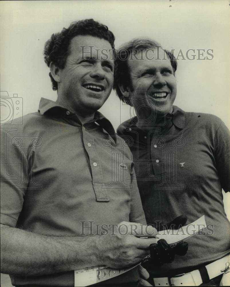 1972 Press Photo Golfers Rod Funseth and Bob E. Smith at the Texas Open- Historic Images