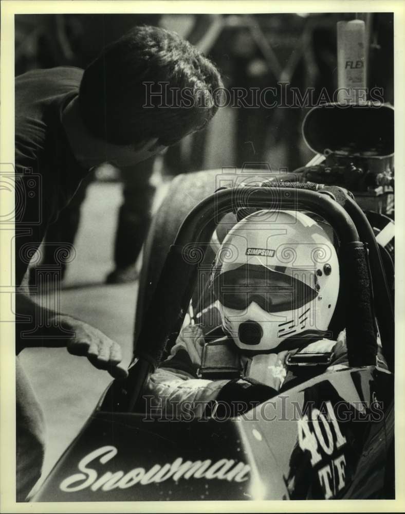 1983 Press Photo Drag race driver Gene Snow at Alamo Dragway - sas16030 - Historic Images