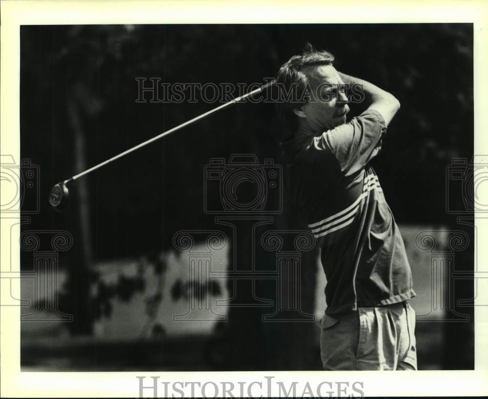 1993 Press Photo Golfer Byron Samford plays the Thompson-Noll at Pecan Valley - Historic Images
